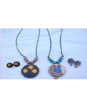 Handpainted Terracotta Jewellery – Chain with Studs Handpainted Terracotta Jewellery – Chain with Studs